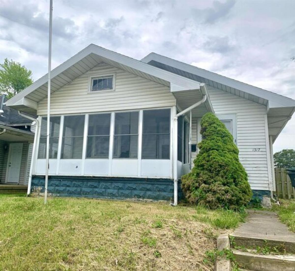 Picture of Home For Sale in Muncie, Indiana, United States