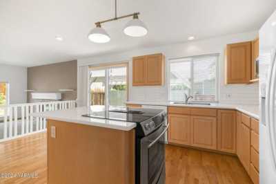 Home For Sale in Yakima, Washington