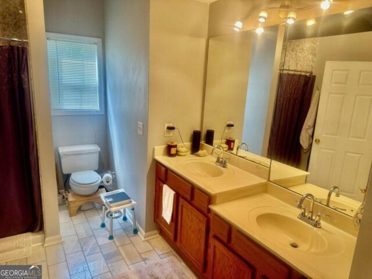 Picture of Home For Sale in Lawrenceville, Georgia, United States