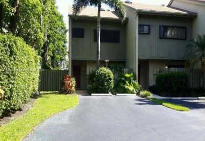 Home For Sale in Fort Lauderdale, Florida