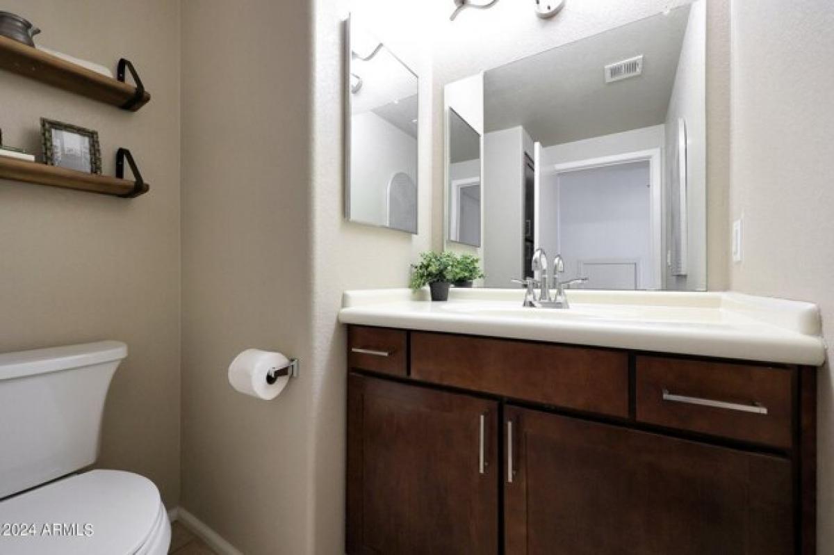 Picture of Home For Sale in Glendale, Arizona, United States