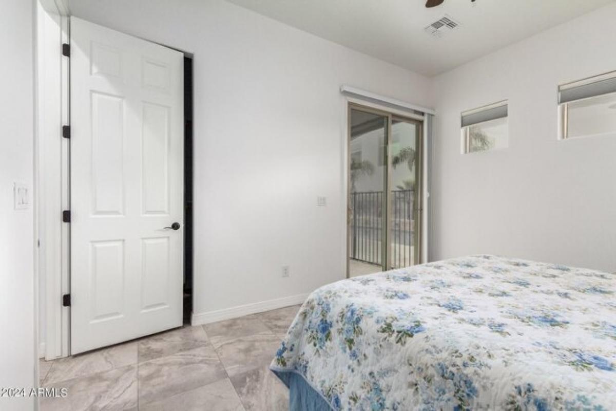 Picture of Home For Sale in Surprise, Arizona, United States