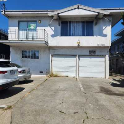 Home For Sale in Oakland, California