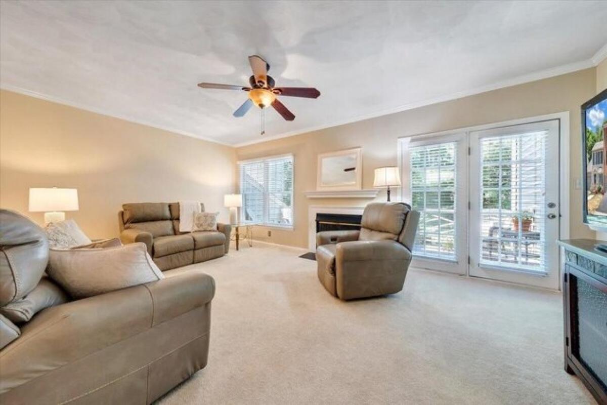 Picture of Home For Sale in Roanoke, Virginia, United States