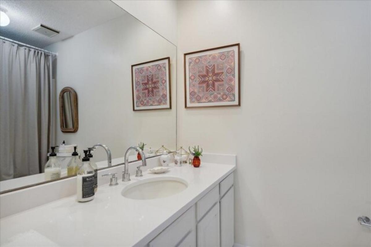 Picture of Home For Sale in Germantown, Tennessee, United States