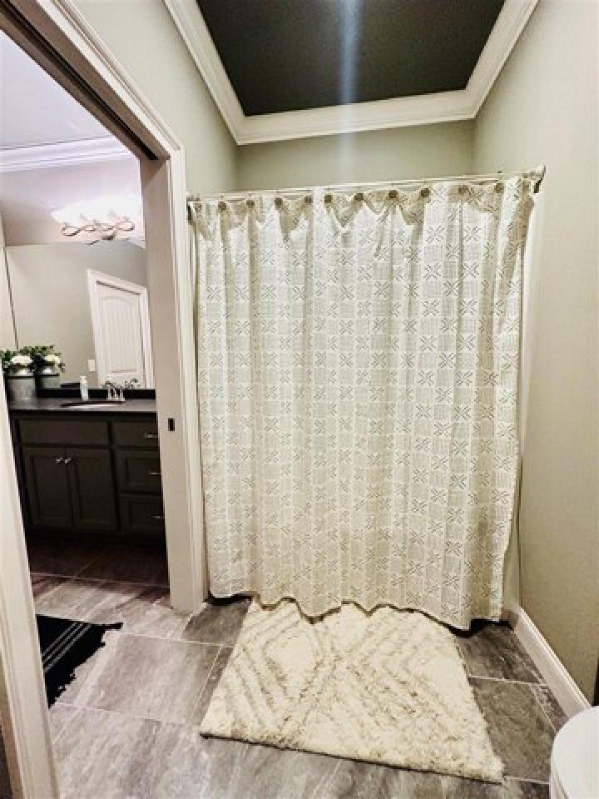 Picture of Home For Sale in Bowling Green, Kentucky, United States