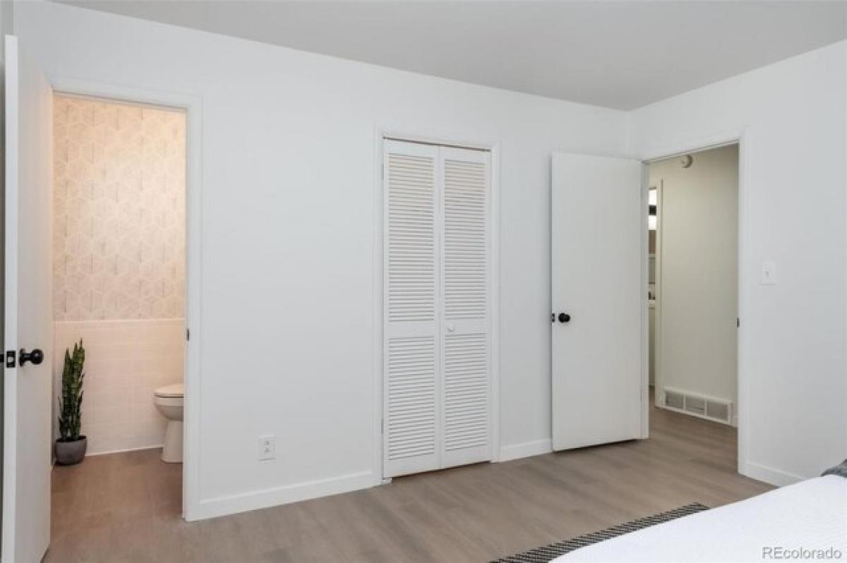 Picture of Home For Sale in Denver, Colorado, United States