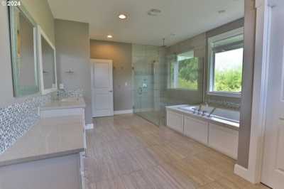 Home For Sale in Vancouver, Washington