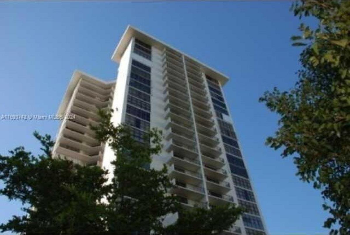 Picture of Home For Sale in Aventura, Florida, United States