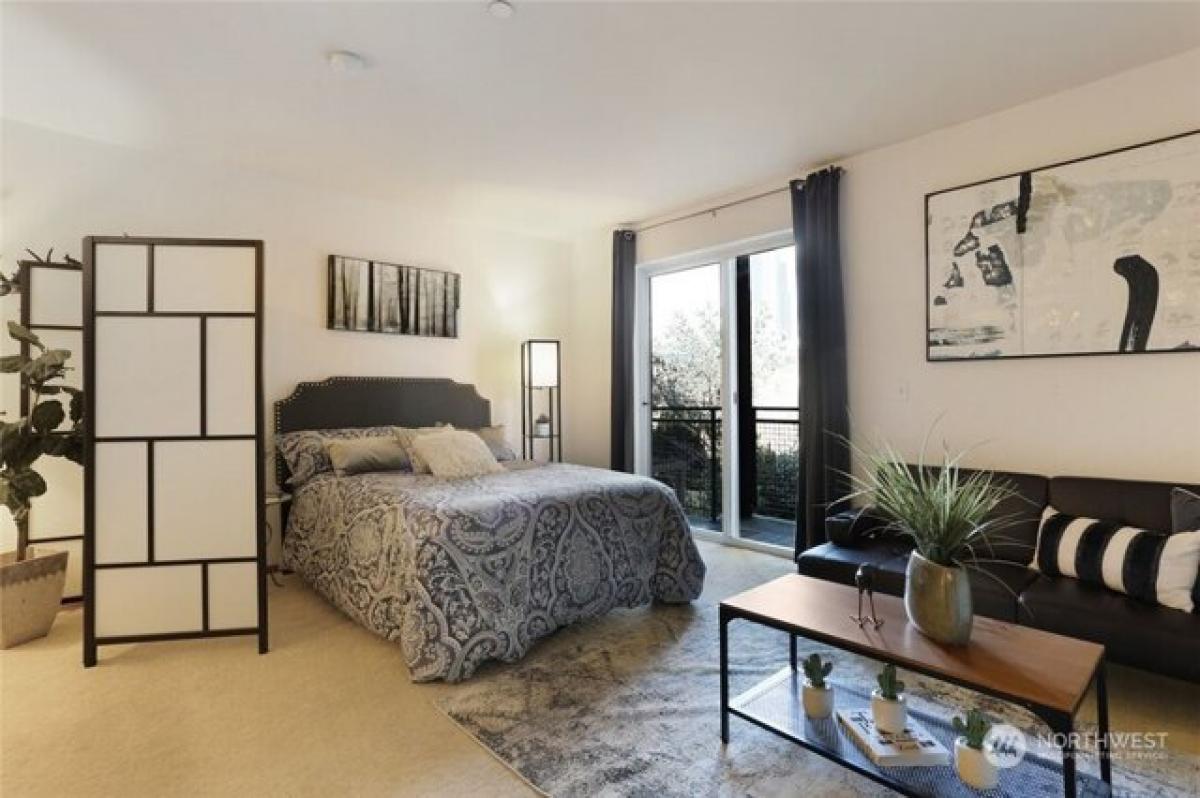 Picture of Home For Sale in Seattle, Washington, United States