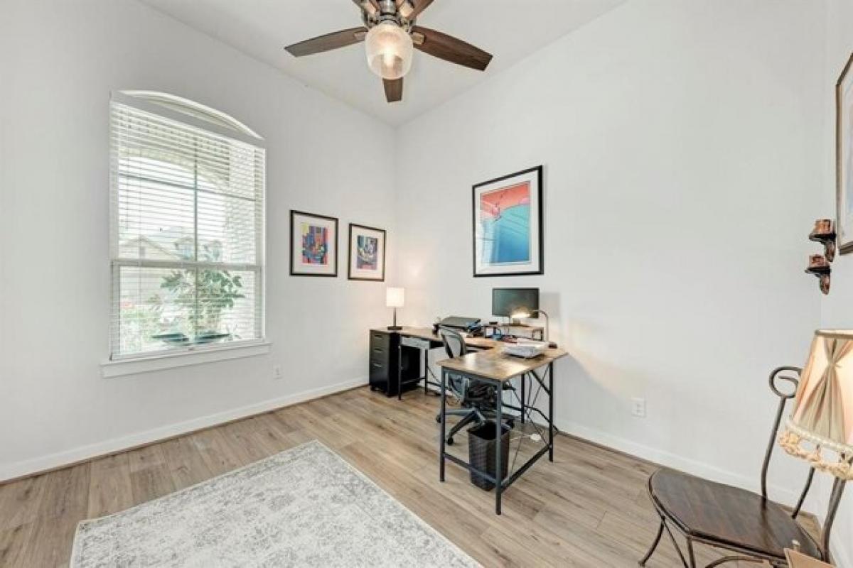 Picture of Home For Sale in Kyle, Texas, United States