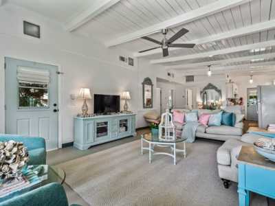 Home For Sale in Crawfordville, Florida