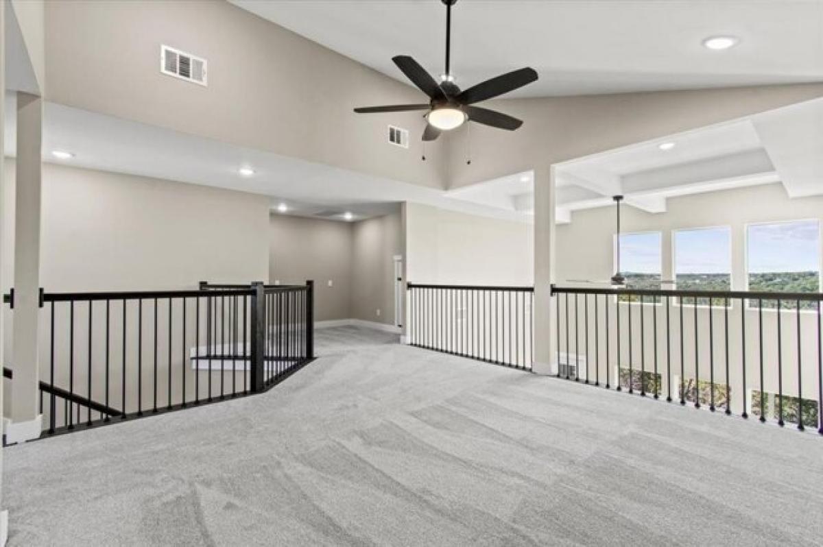 Picture of Home For Sale in Dripping Springs, Texas, United States