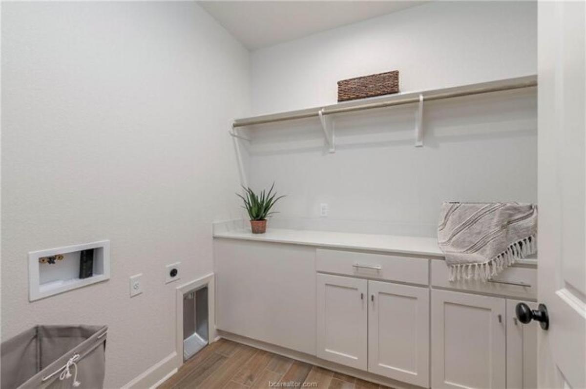 Picture of Home For Sale in Bryan, Texas, United States