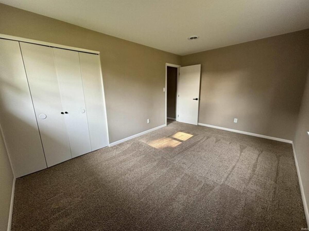 Picture of Home For Sale in Fort Wayne, Indiana, United States