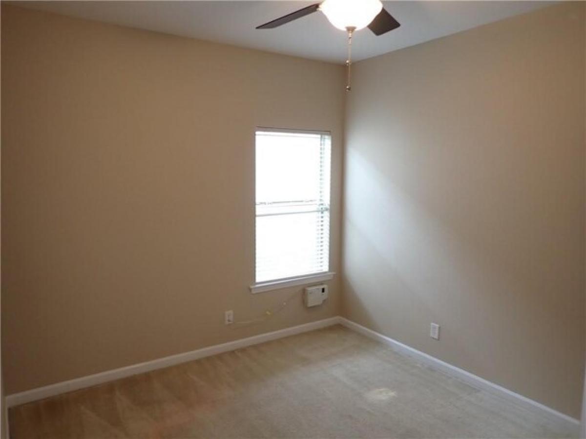 Picture of Home For Sale in Mobile, Alabama, United States