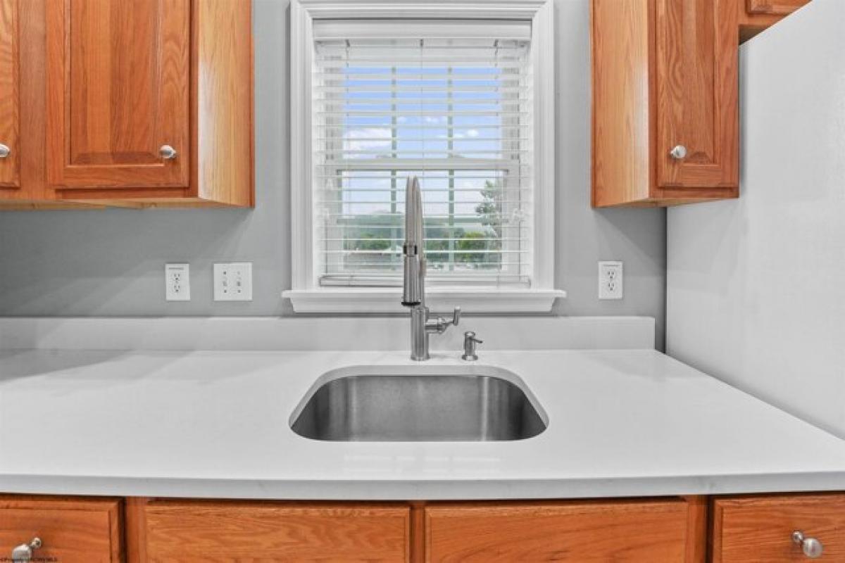 Picture of Home For Sale in Morgantown, West Virginia, United States