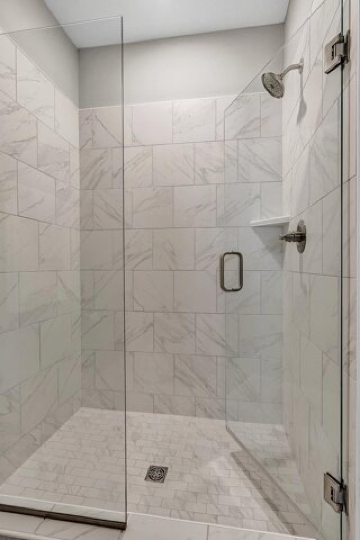 Picture of Home For Sale in Franklin, Tennessee, United States