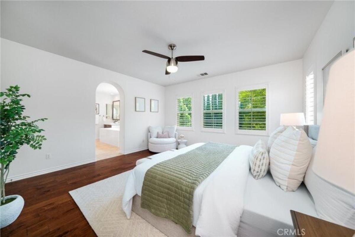 Picture of Home For Sale in Irvine, California, United States