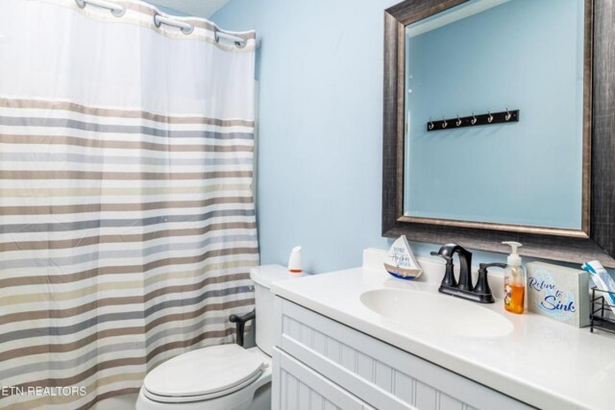 Picture of Home For Sale in Maryville, Tennessee, United States