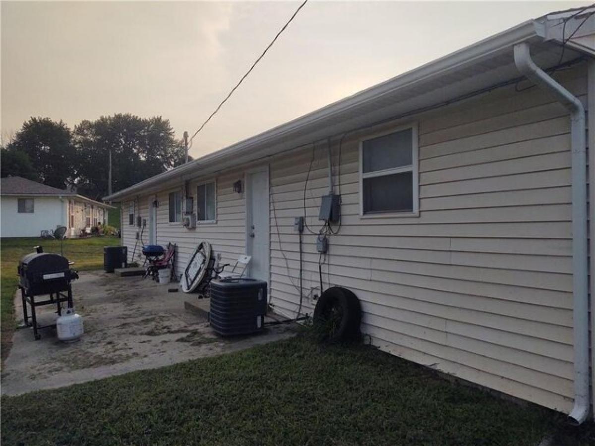 Picture of Home For Sale in Independence, Missouri, United States