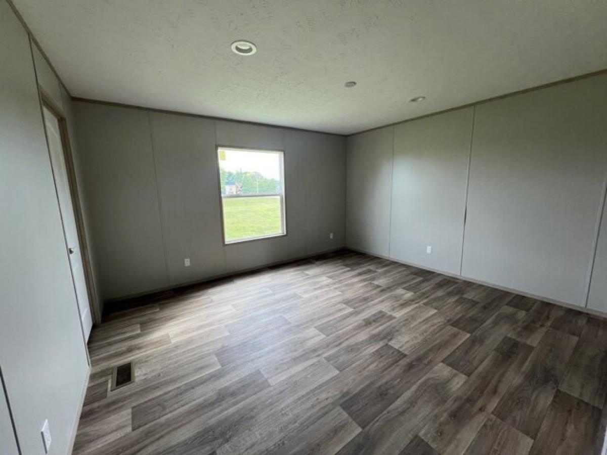 Picture of Home For Sale in Lafayette, Tennessee, United States