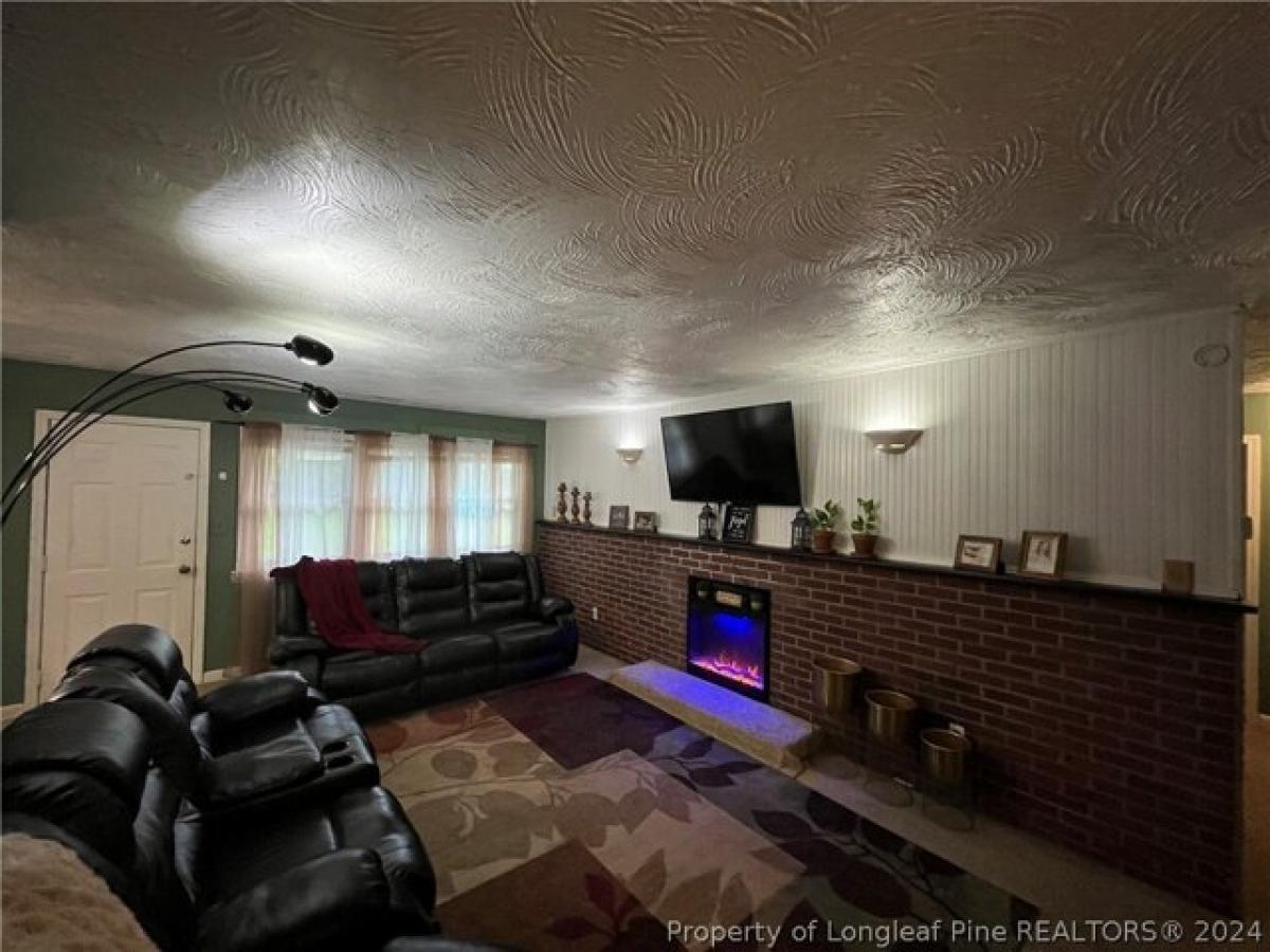 Picture of Home For Sale in Fayetteville, North Carolina, United States