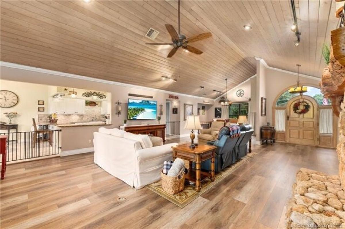 Picture of Home For Sale in Palm City, Florida, United States