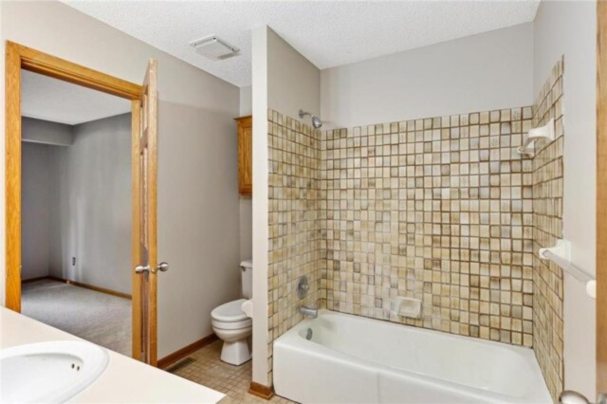 Picture of Home For Sale in Saint Paul, Minnesota, United States