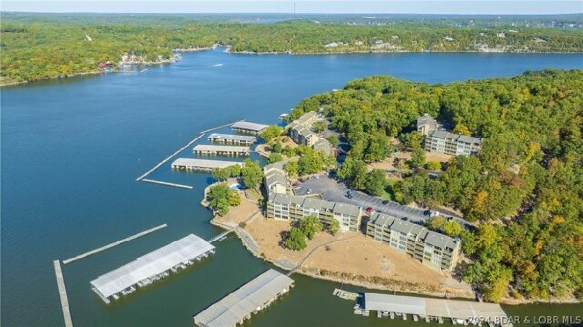 Picture of Home For Sale in Osage Beach, Missouri, United States