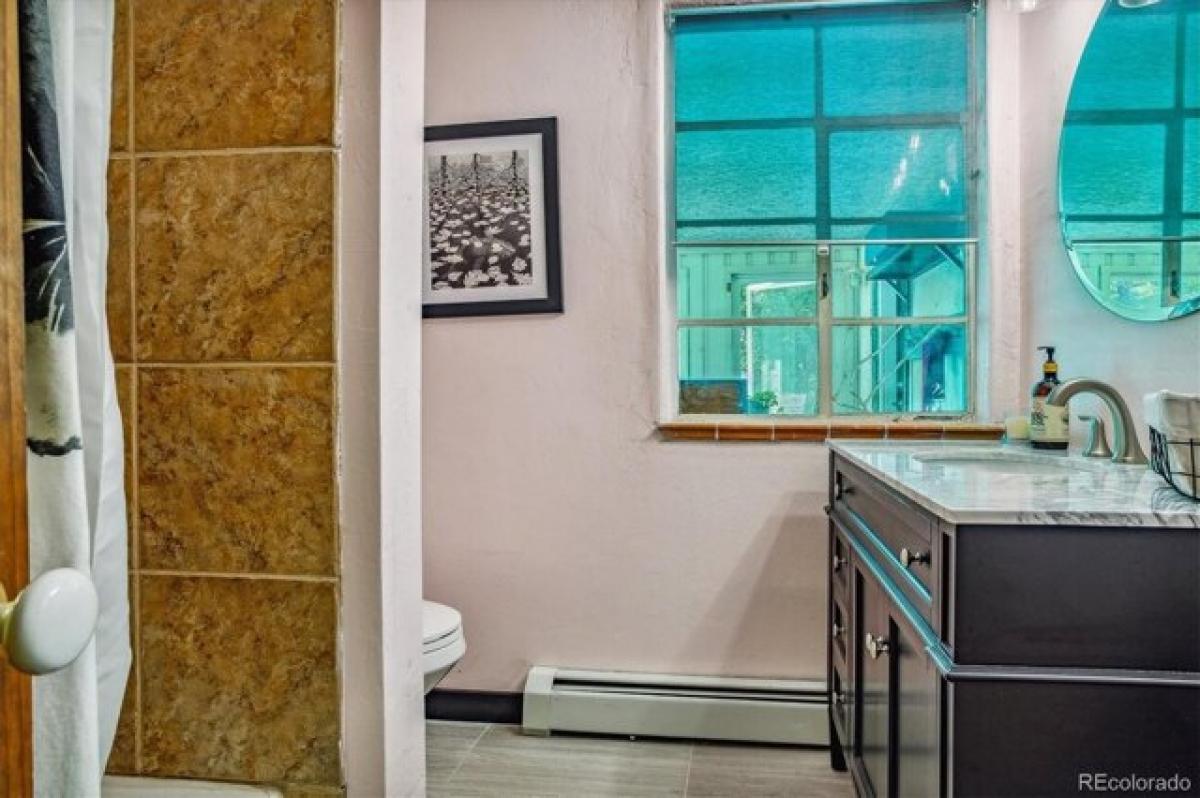 Picture of Home For Sale in Lakewood, Colorado, United States