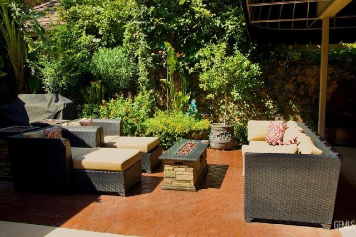 Picture of Home For Sale in Bakersfield, California, United States