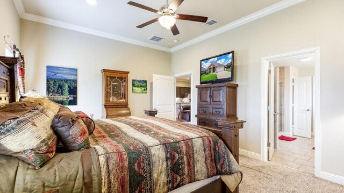 Picture of Home For Sale in Denison, Texas, United States