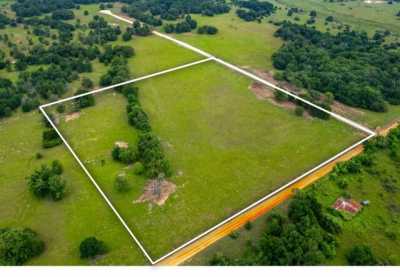 Residential Land For Sale in Milano, Texas