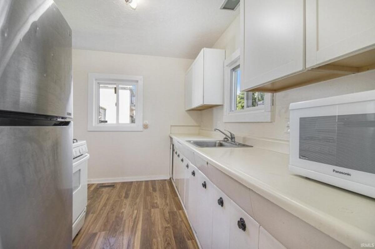 Picture of Home For Sale in South Bend, Indiana, United States