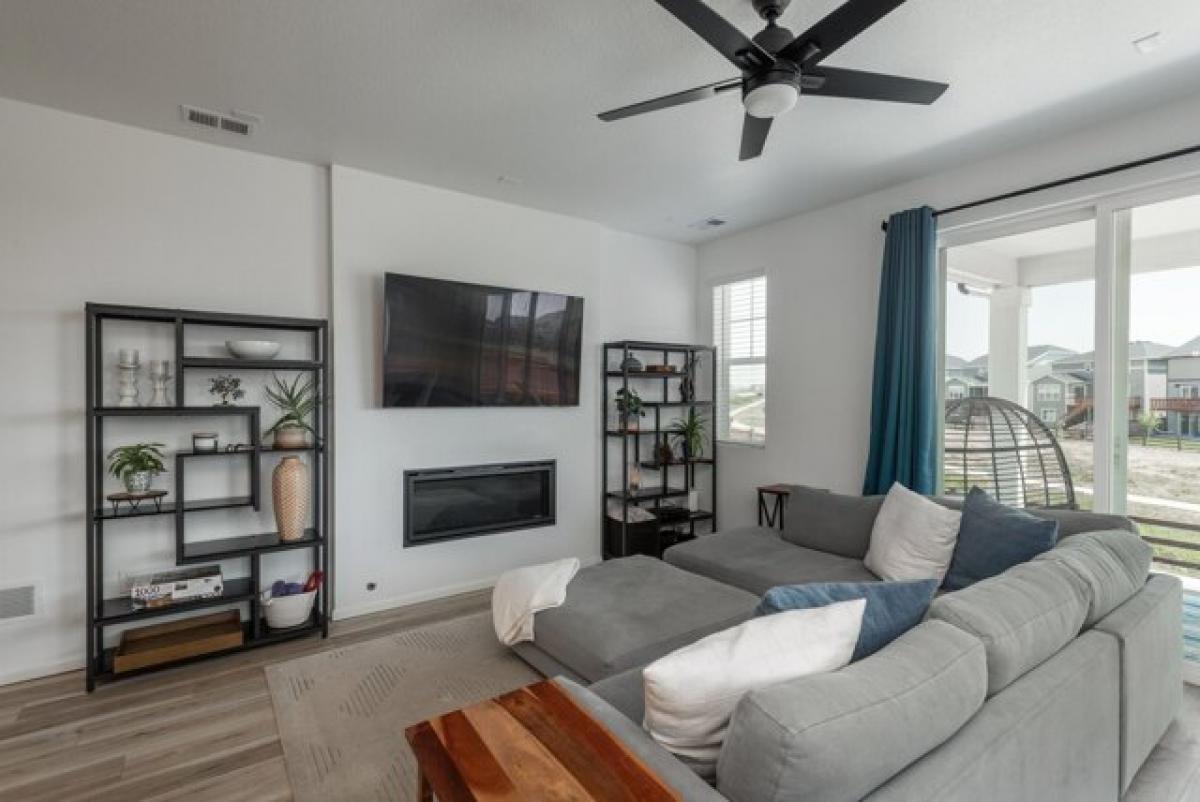 Picture of Home For Sale in Aurora, Colorado, United States