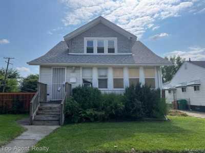 Home For Sale in Eastpointe, Michigan