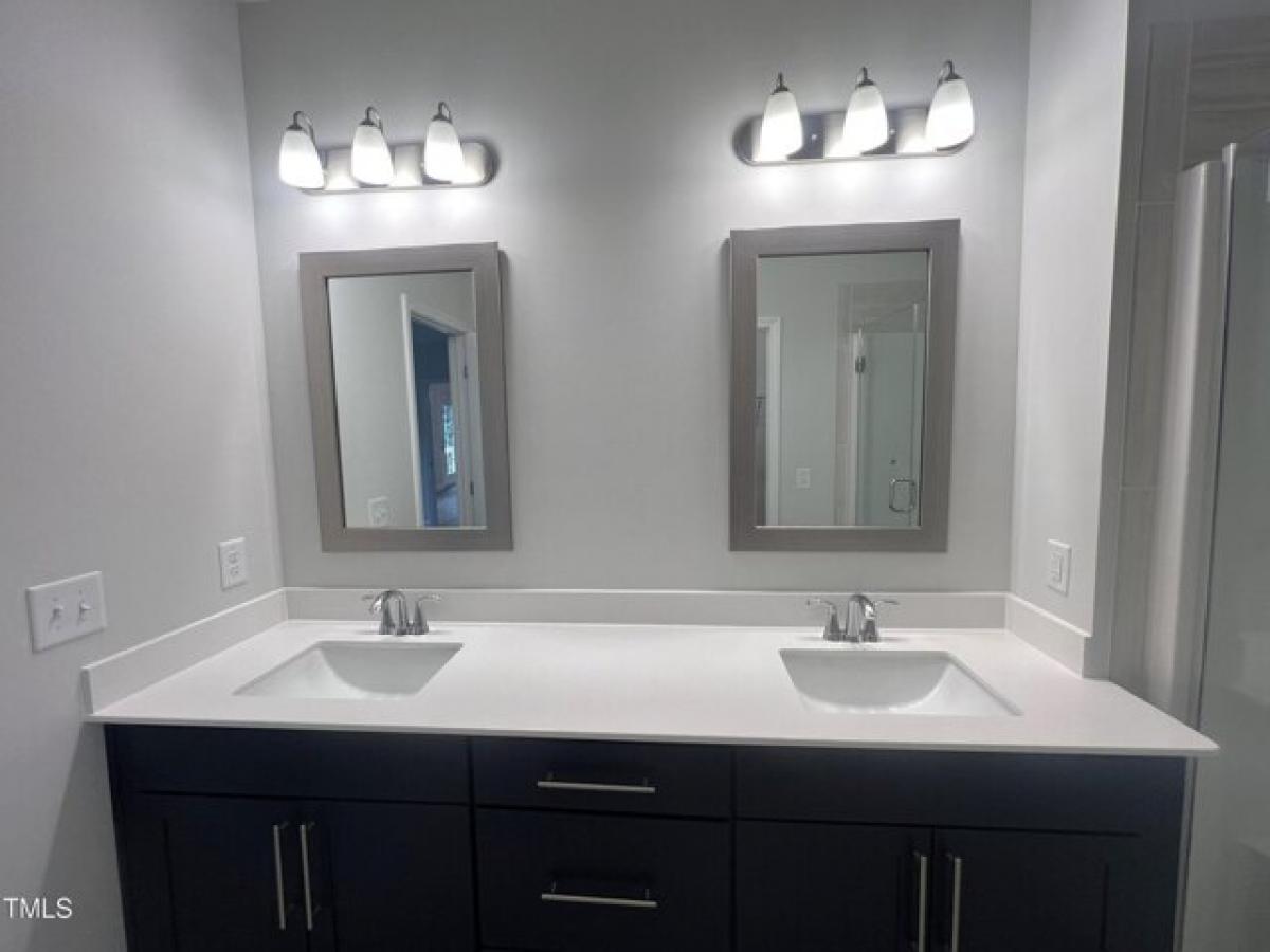 Picture of Home For Sale in Sanford, North Carolina, United States