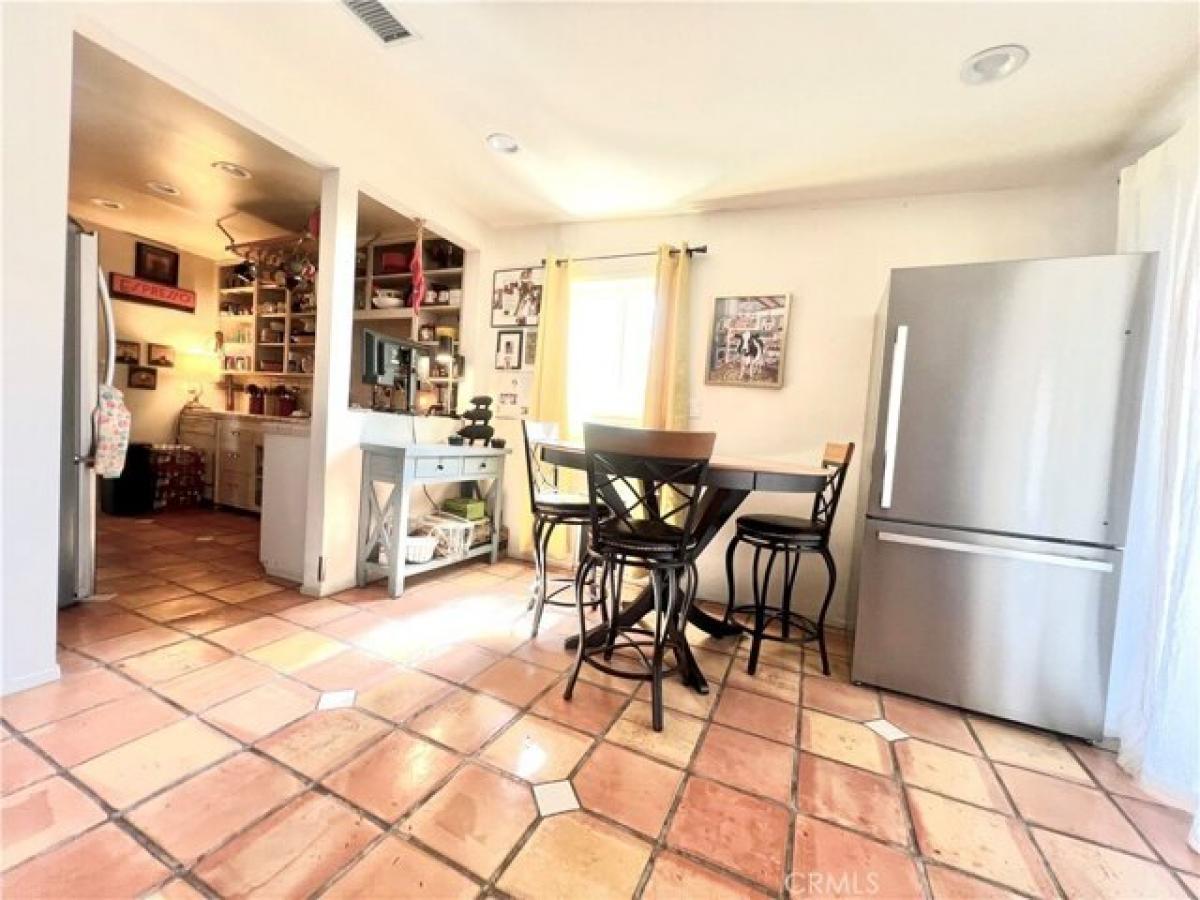 Picture of Home For Sale in Encino, California, United States