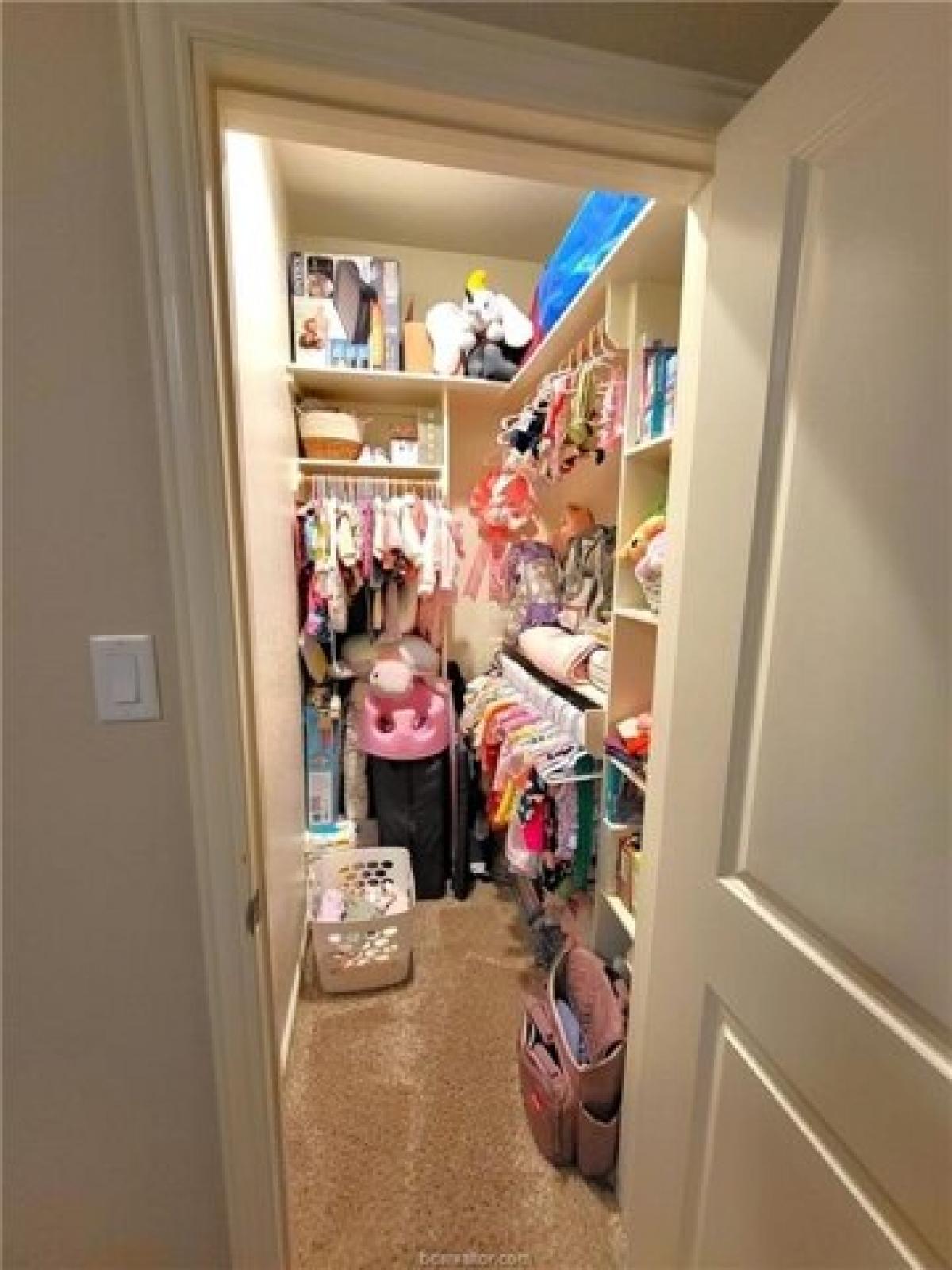 Picture of Home For Sale in Bryan, Texas, United States