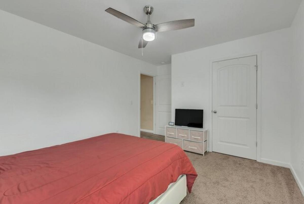 Picture of Home For Sale in Columbia, Tennessee, United States