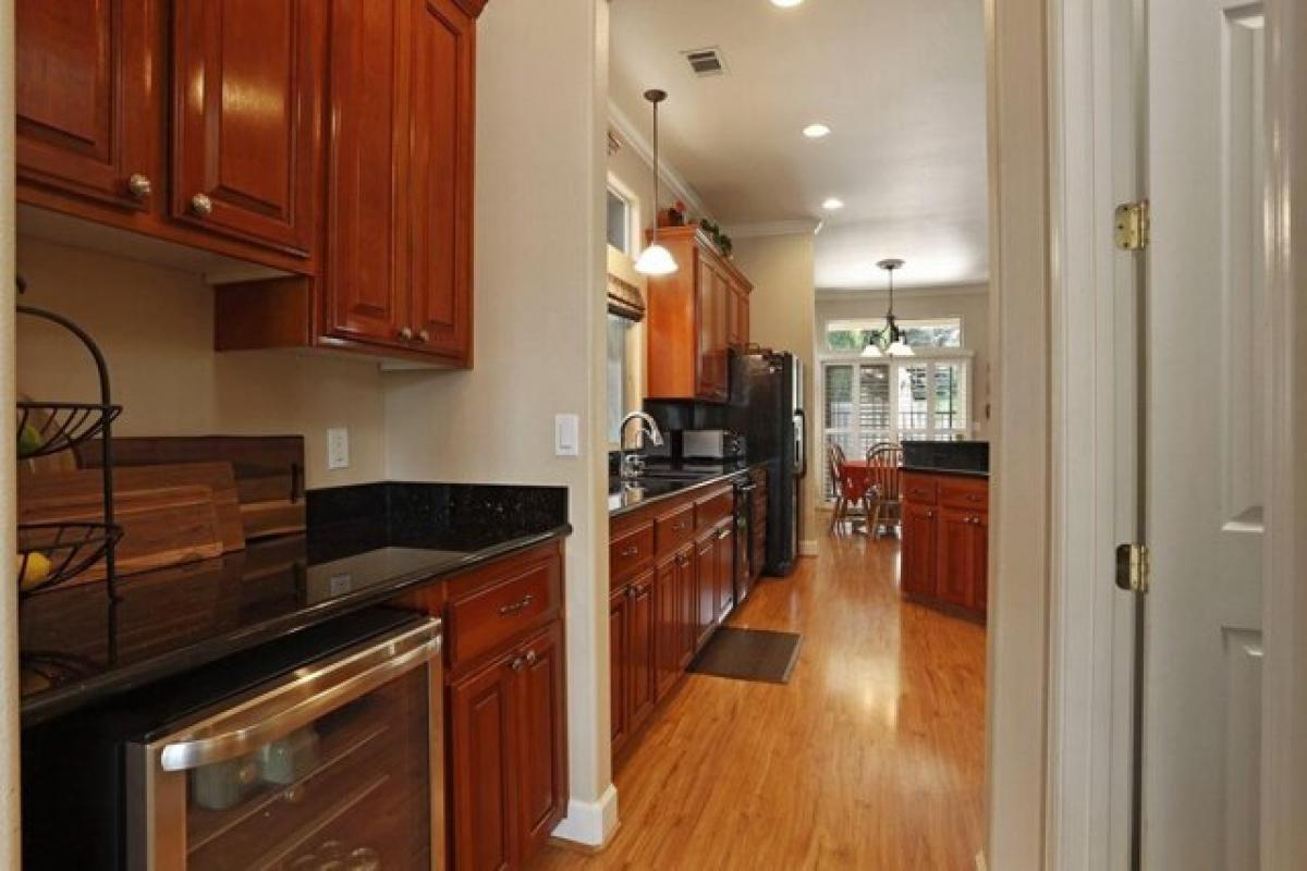 Picture of Home For Sale in Manteca, California, United States