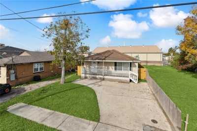 Home For Sale in Metairie, Louisiana