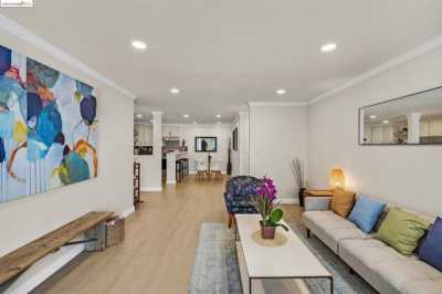 Home For Sale in Oakland, California