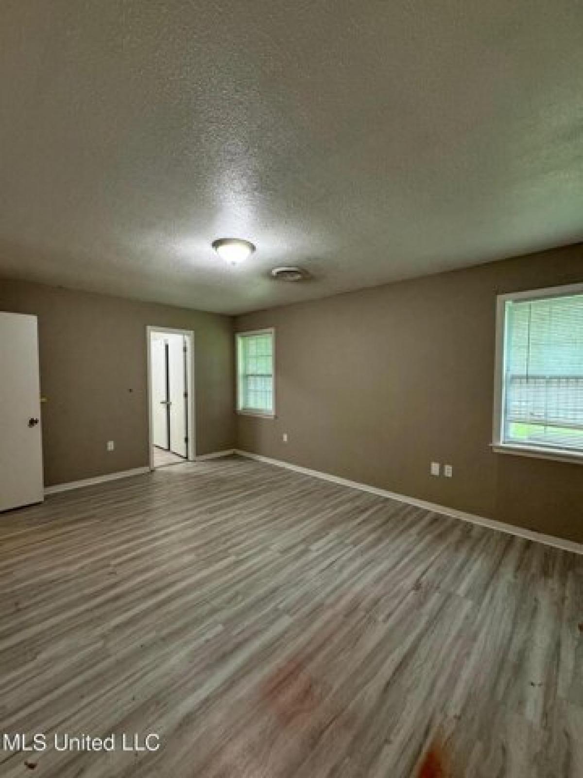 Picture of Home For Sale in Clinton, Mississippi, United States