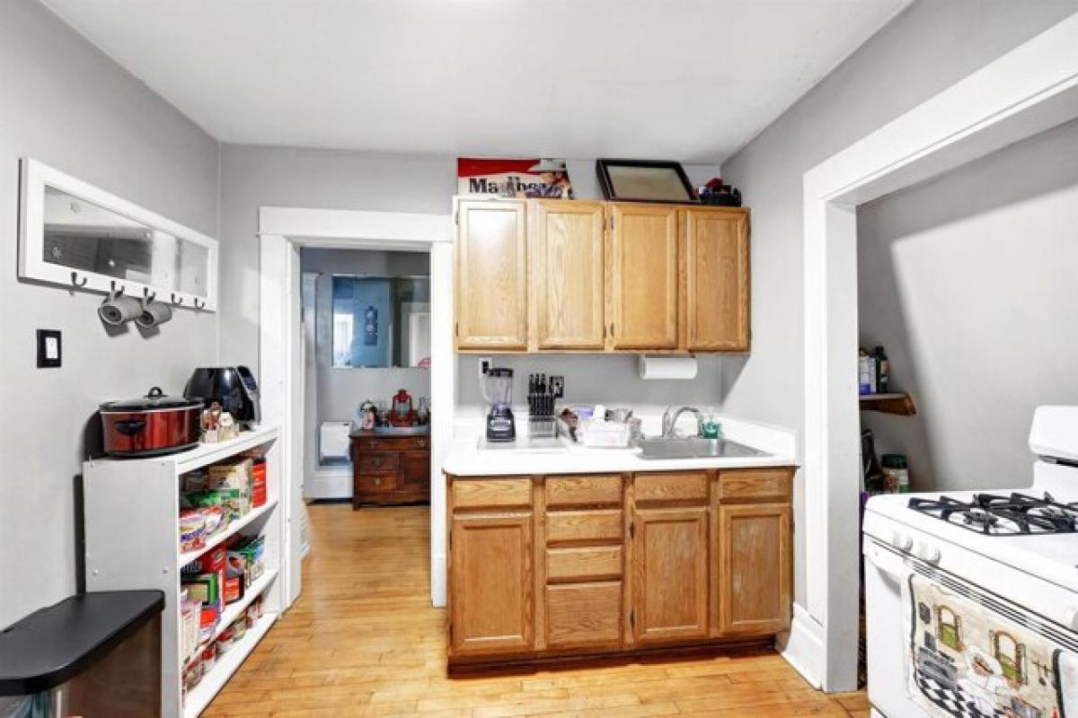 Picture of Home For Sale in Green Bay, Wisconsin, United States