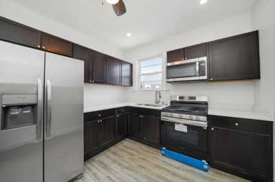 Home For Rent in Chicago, Illinois
