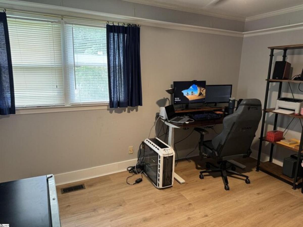 Picture of Home For Sale in Greenville, South Carolina, United States