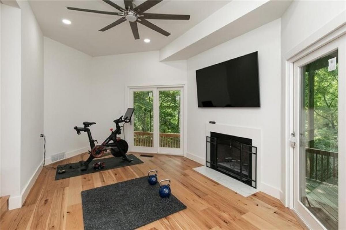 Picture of Home For Sale in Ames, Iowa, United States