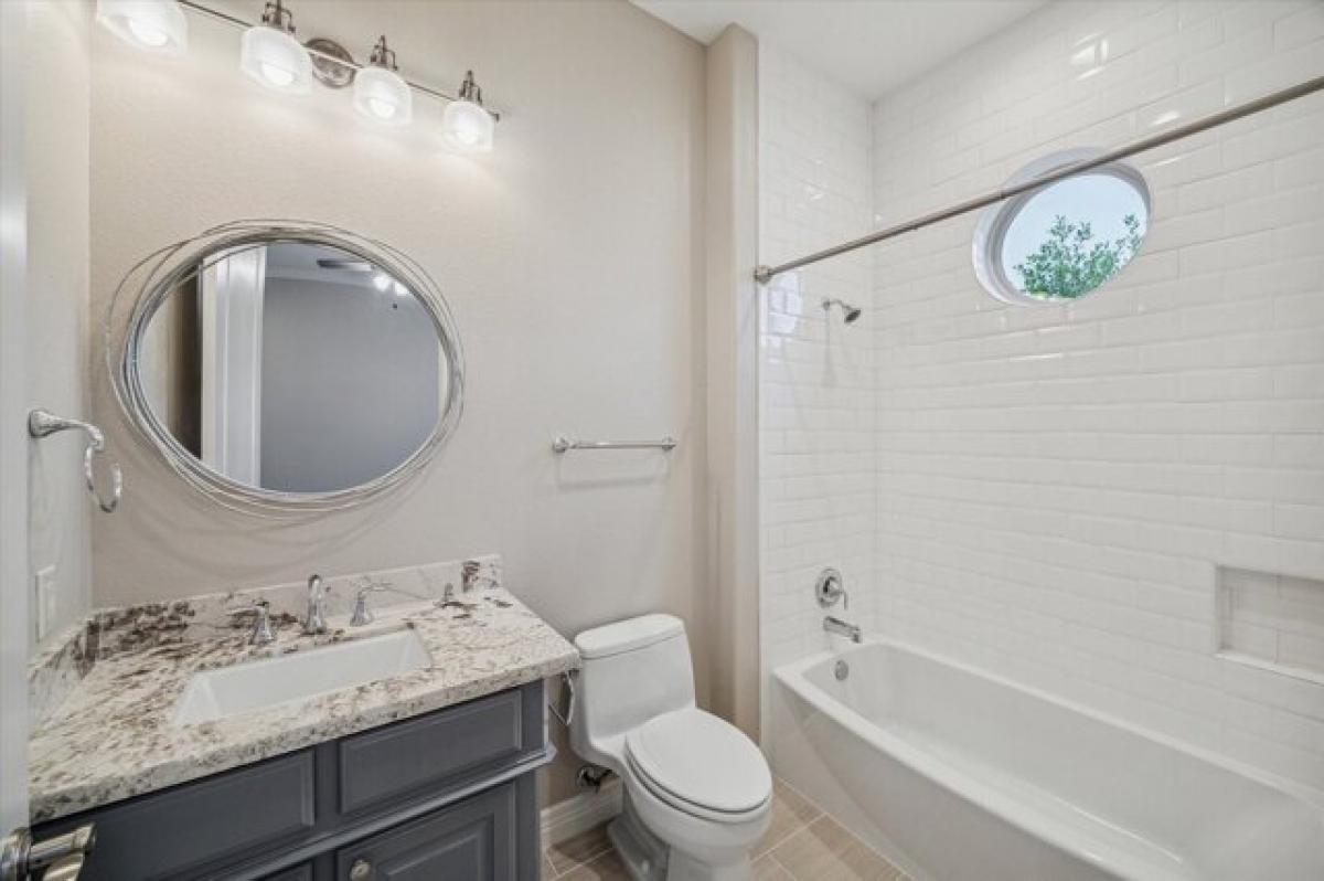 Picture of Home For Sale in Baytown, Texas, United States